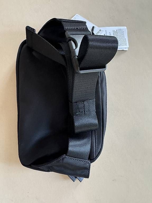 Lululemon Taschen: Lululemon Everywhere Belt Bag – Neu und originalverpackt aus Zürich von ter_k7kp 1