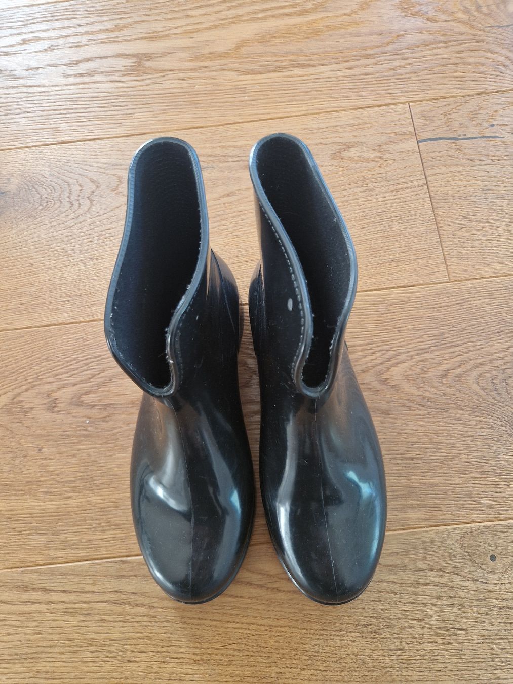 Scarpe per ragazze: Gummistiefel schwarz Grösse 36 – Usato da Eschenbach SG venduto da SanFranciscoCalifornia 4