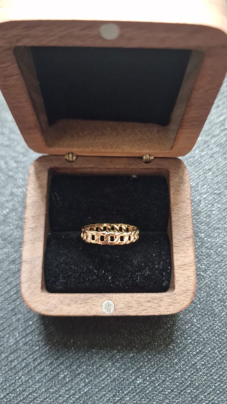Anelli: Ring chromstahl, goldfarbend Grösse 53 – Nuovo (secondo la descrizione) da St.Gallen venduto da Dombidor