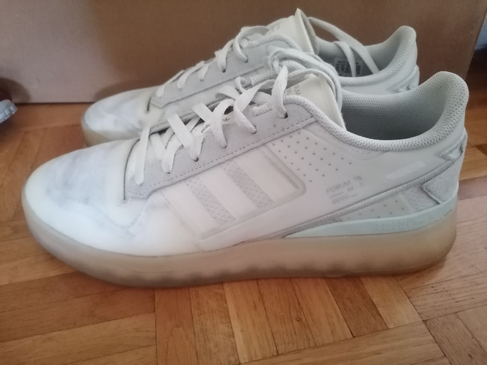 Adidas Herrenschuhe: Adidas Forum Tech Boost "White Sky Tint" – Gebraucht aus Ecublens VD von loi_dy6b