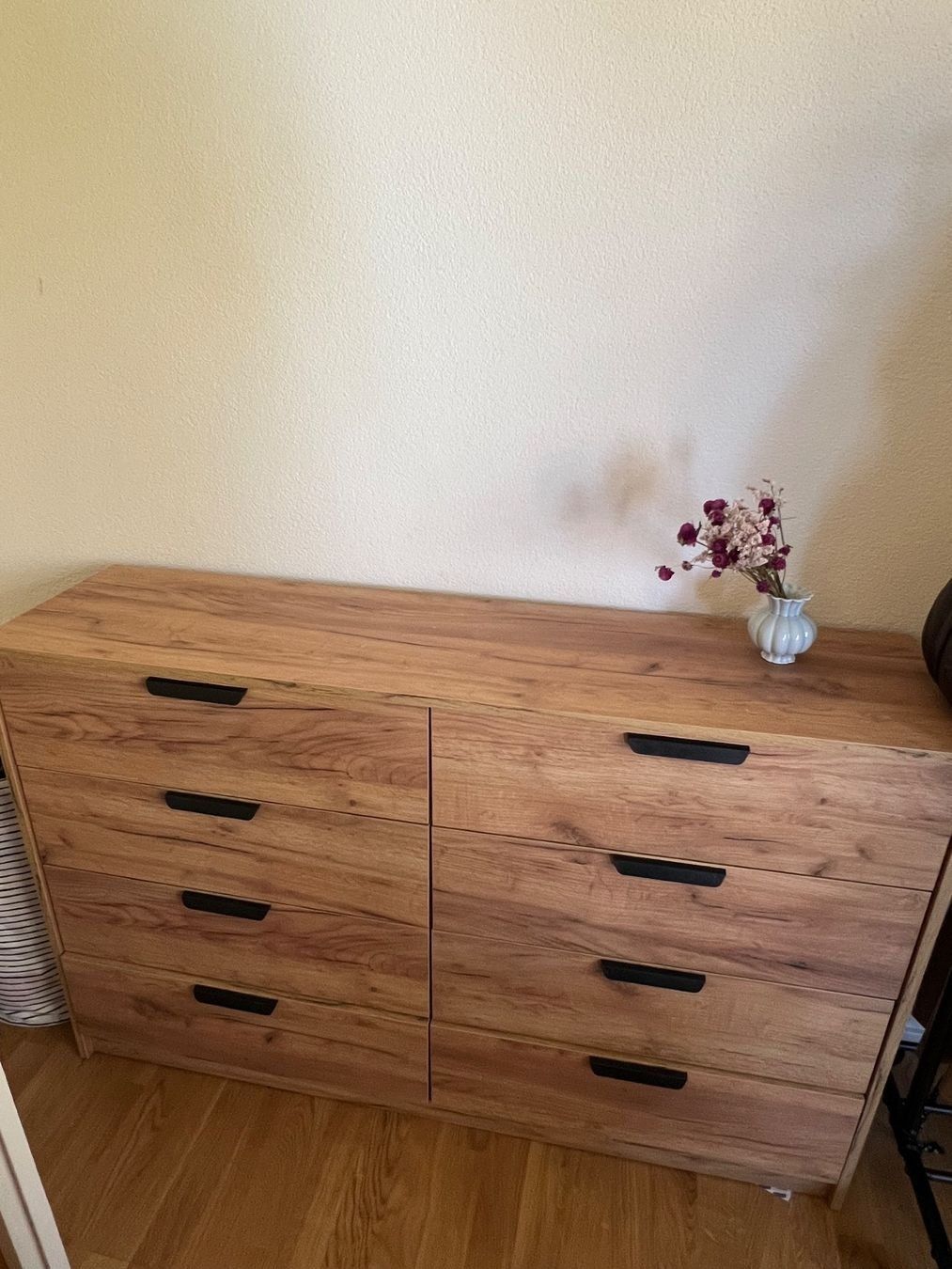 Cassettiere: Moderne Holzkommode mit 8 Schubladen – Usato da Zürich venduto da mike_max_