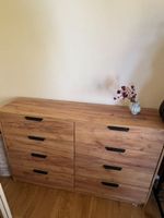 Moderne Holzkommode mit 8 Schubladen