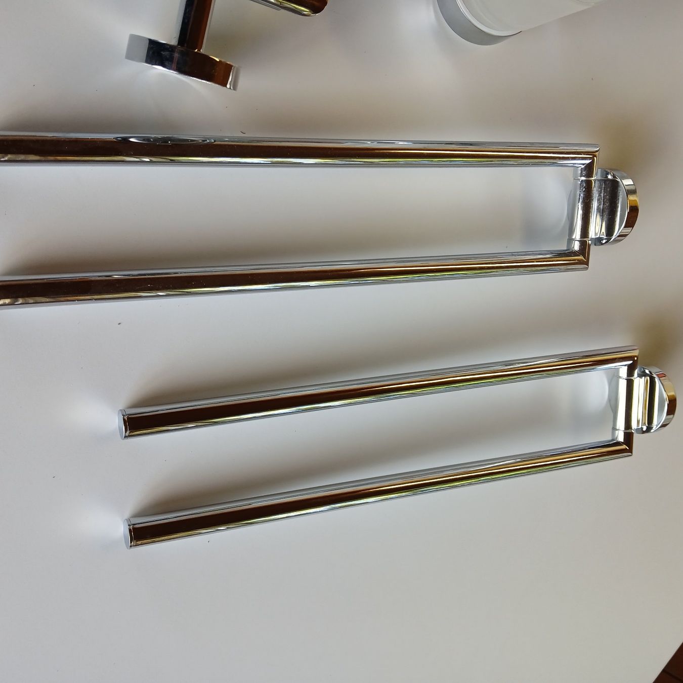 WC: Badezimmer Set Chrom Halterungen – Usato da Safenwil venduto da SilverDesign 3