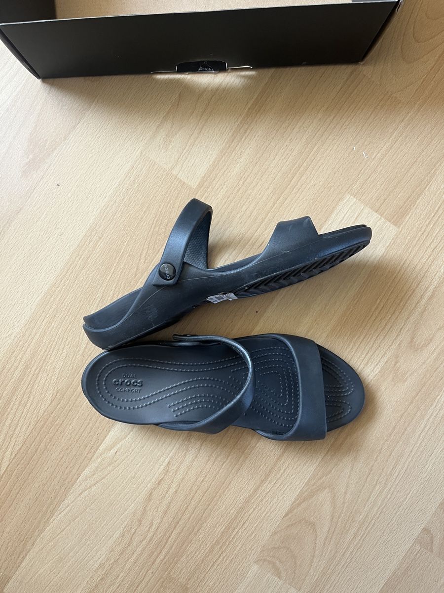 Scarpe da uomo: Crocs Sandalen – Usato da Bern venduto da Nina_Lou