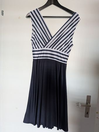 Sommer Kleid V-Ausschnitt vorne und hinten, Stretch