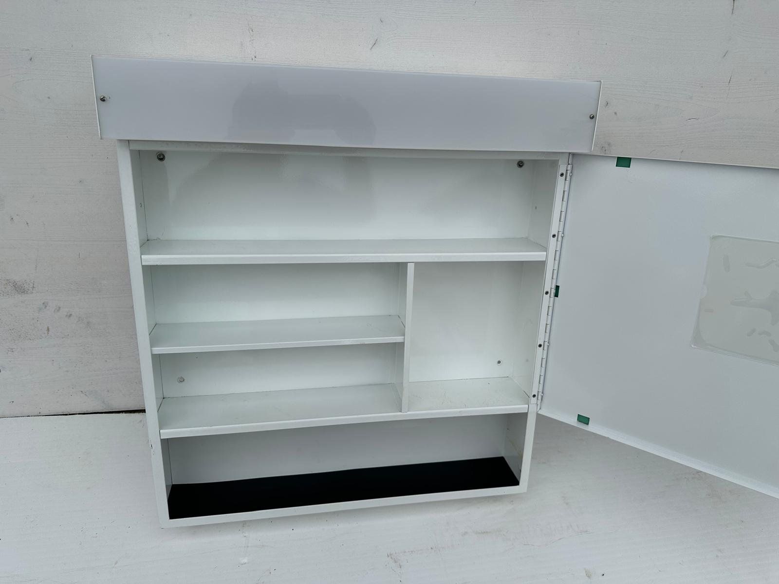 Spiegelschränke: Spiegelschrank – Gebraucht aus Spreitenbach von Space_X 5