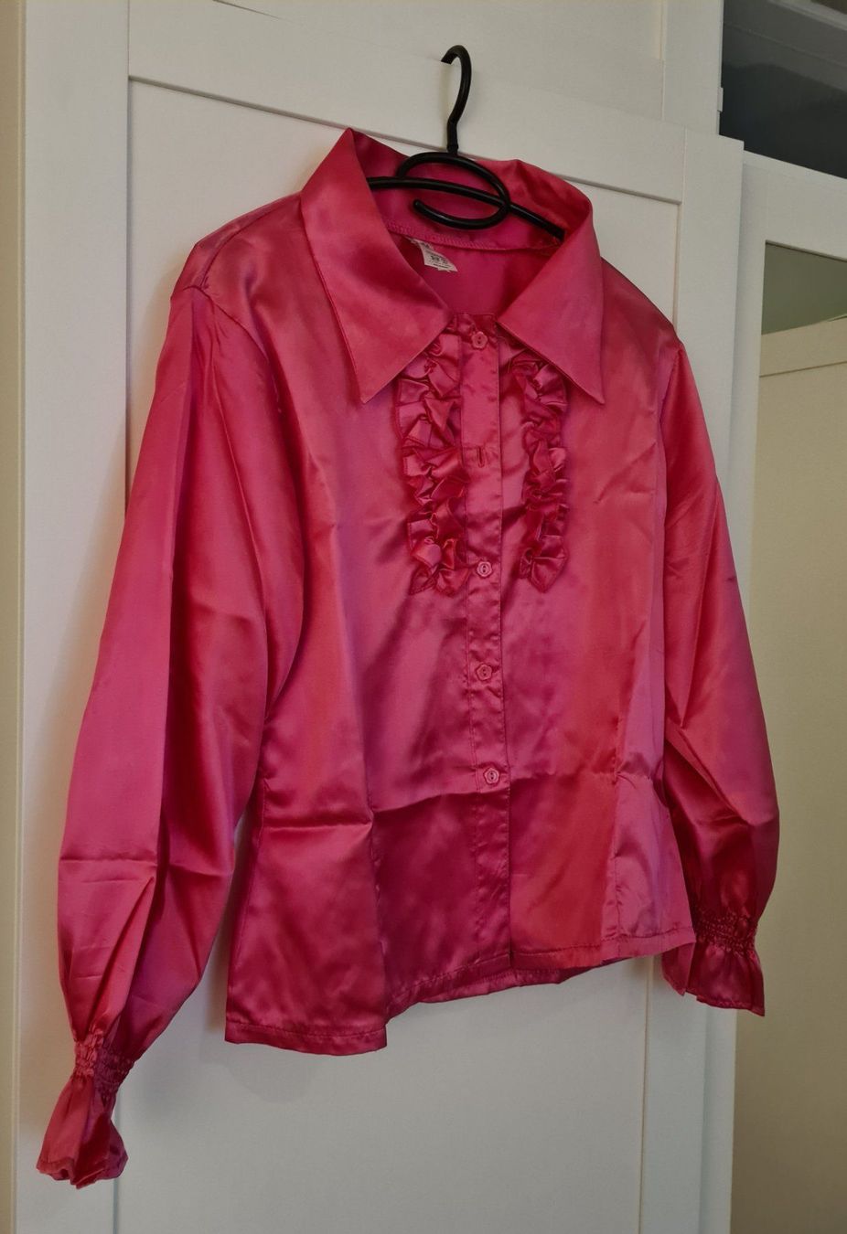 Hemden: Festliches Hemd in Gold/Violet/Pink – Gebraucht aus Hinteregg von Sandra.10