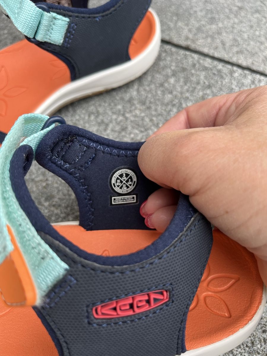Keen Scarpe per ragazzi: Neue Keen Sandalen Grösse 35 – Nuovo (secondo la descrizione) da Siebnen venduto da Boga1979 1
