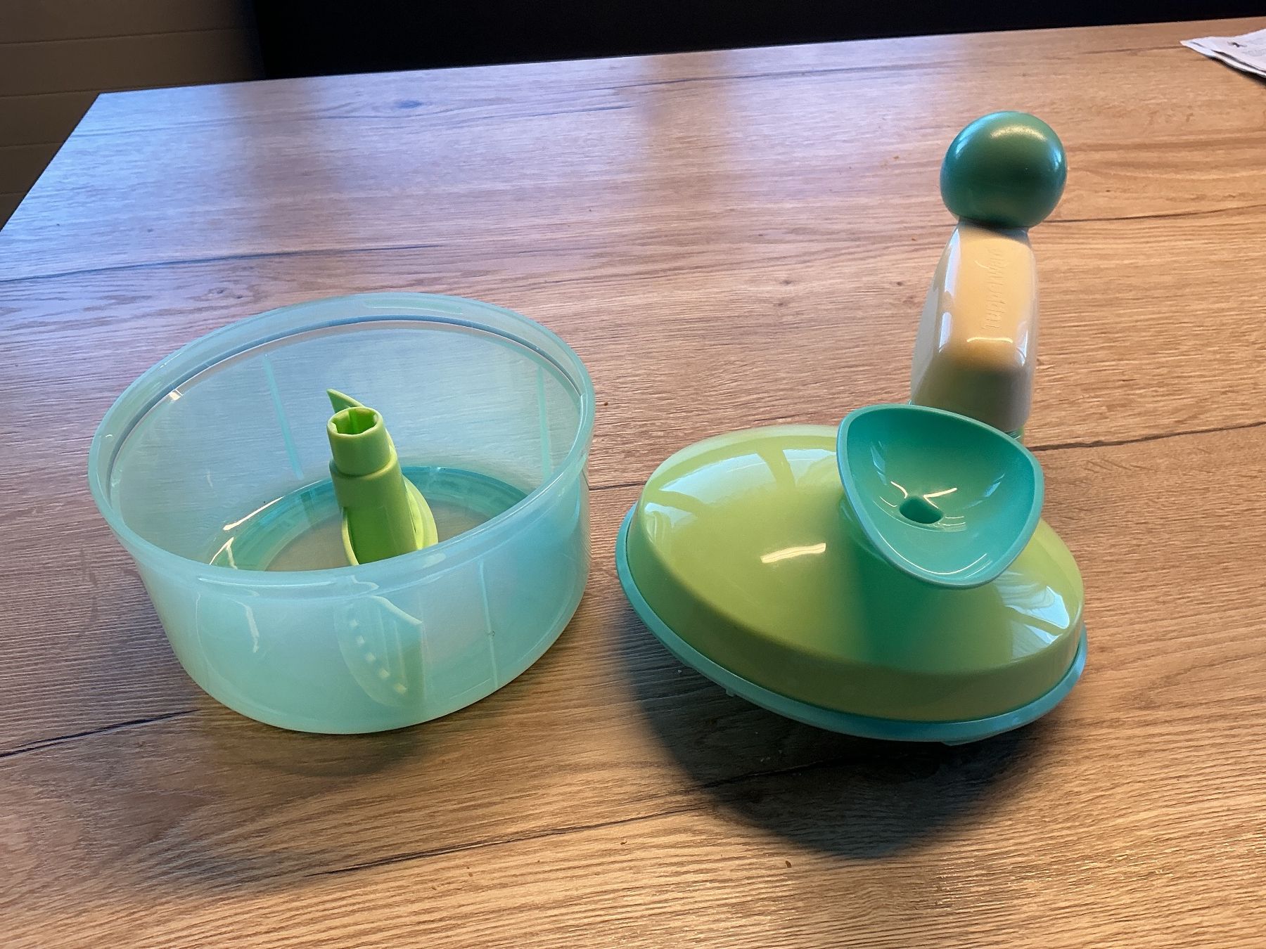 Tupperware Appareils de cuisine: Kleine salatschleuder – D'occasion à Appenzell par Bibabaxli 2
