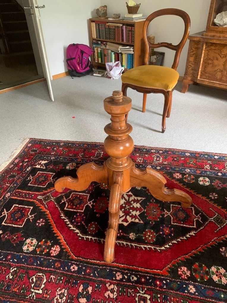 Tables: Tisch (Biedermeier-Stil) plus 4 Stühle – D'occasion à Riedern par hagm 3