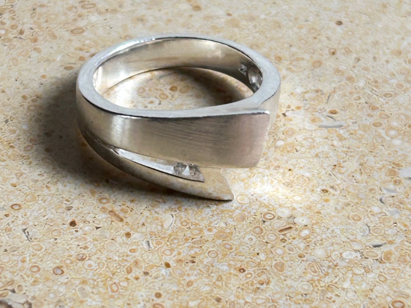 Anelli: Silberring mit Zirkonia Stein ABSTRAKT – Usato da Laufen venduto da belleskulptur 4