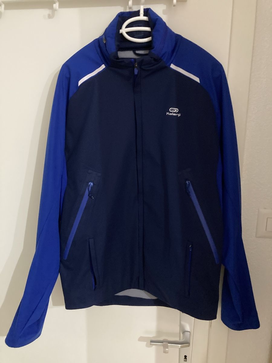 Decathlon Vestes: Veste running – Neuf (Voir description) à Fleurier par Chadow7080