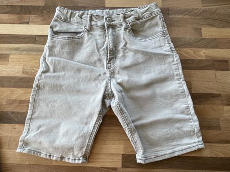 Kurze Hose - Slim Fit & Denim