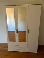 Gut erhaltener Kleiderschrank von Ottos