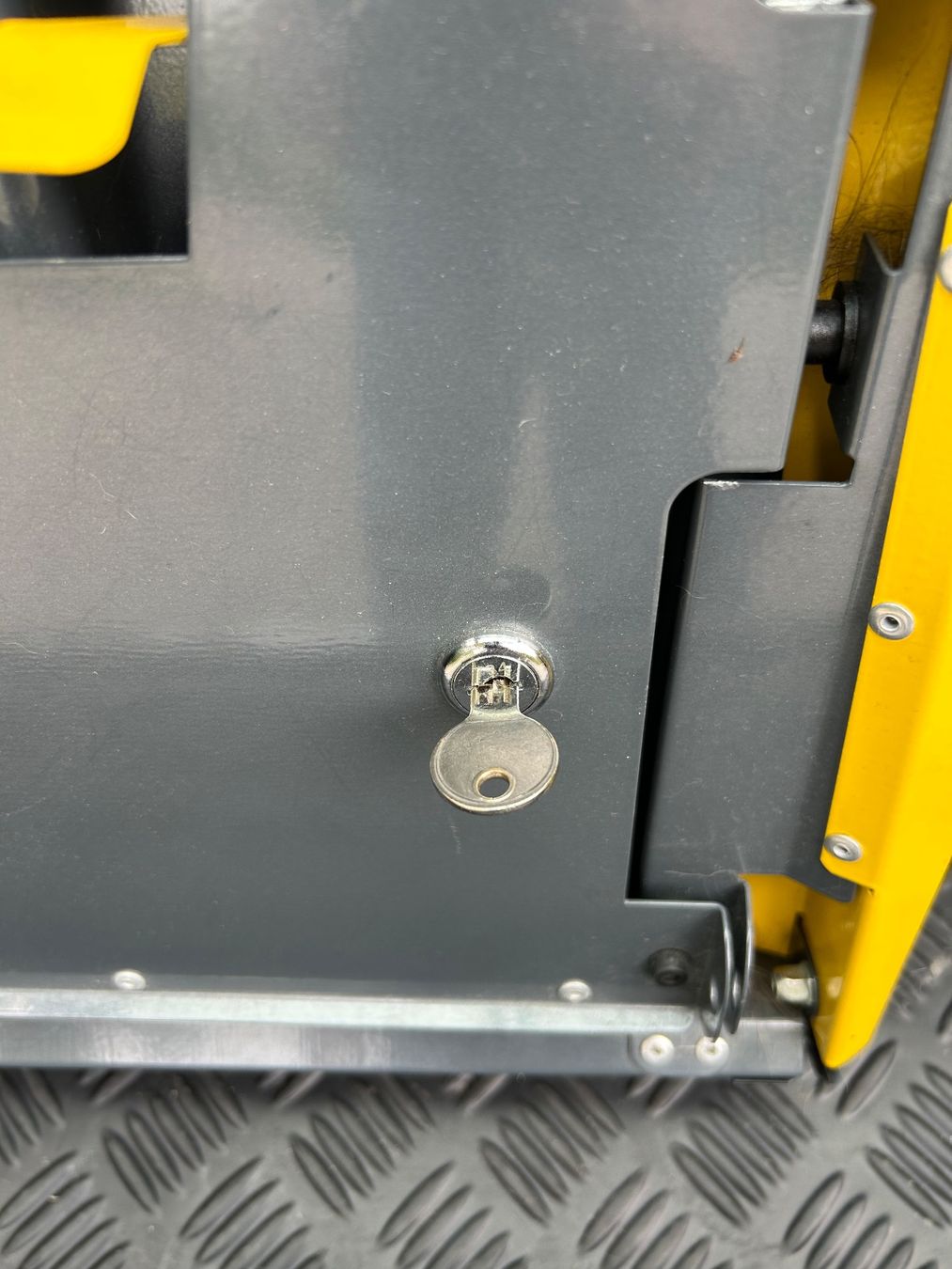 Käfige, Transport & Sicherheit: Hundebox Kleinmetall VarioCage Einzelbox Grösse SL – Gebraucht aus Heerbrugg von bus_pd56 5