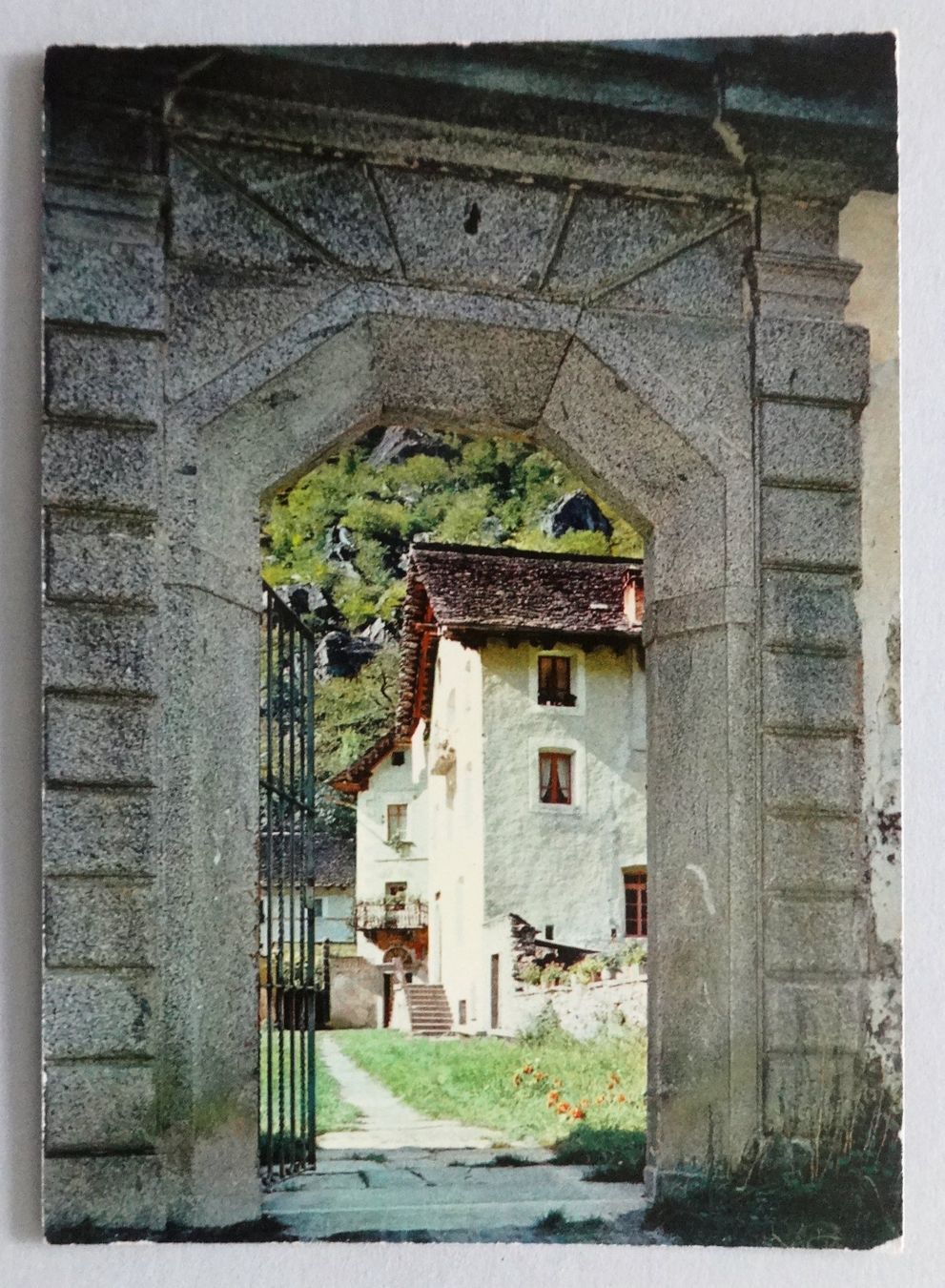 Cartoline postali: Cevio - Vallemaggia - Portal vecchio Cevio – Usato da Fétigny venduto da Billy2miny