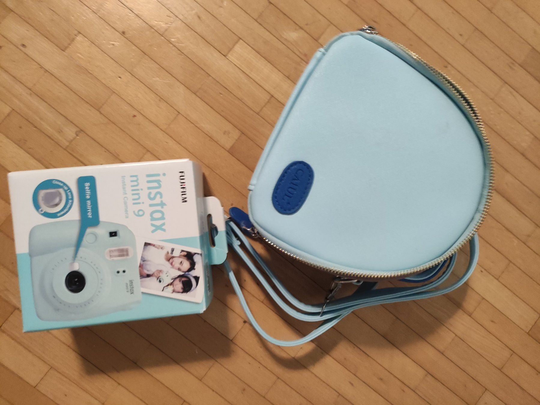 Fujifilm Fotocamera: Instax Sofortbild Kamera inkl Tasche – Nuovo (secondo la descrizione) da Dagmersellen venduto da L.Ga.