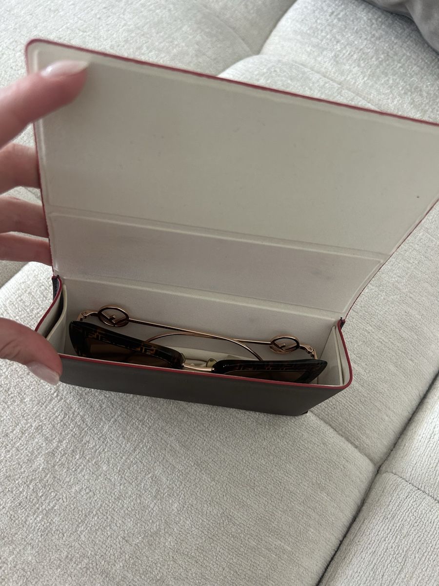 Fendi Lunettes & Verres: Fendi Sonnenbrille – D'occasion à Wallisellen par lau_68b9 6