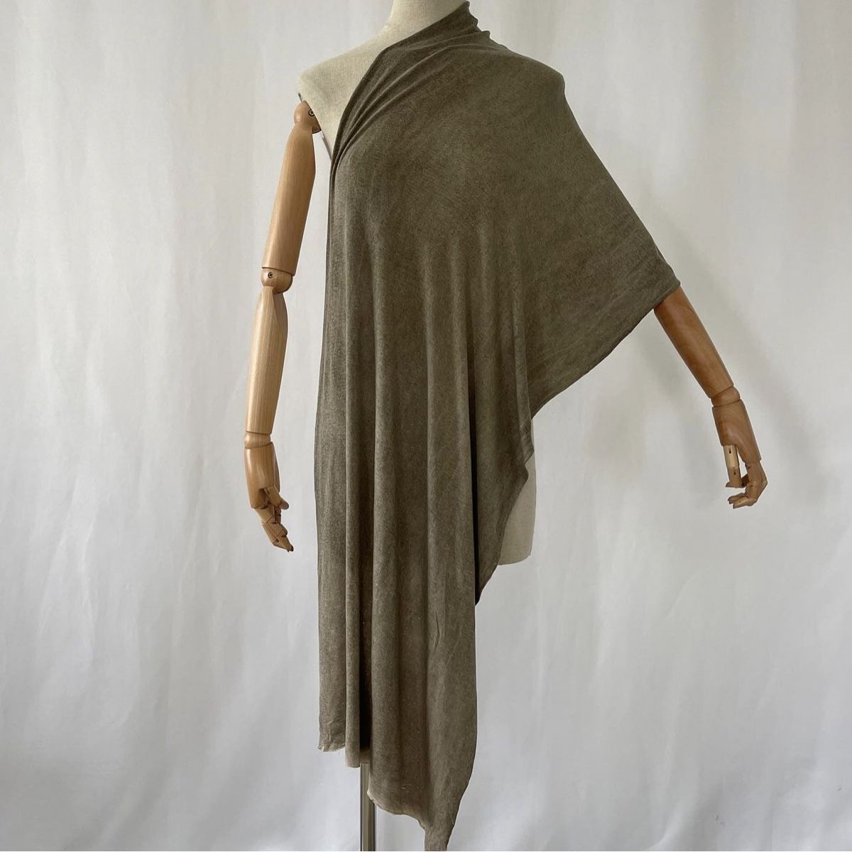 Faliero Sarti Foulard & Sciarpe: FALIERO SARTI Scarf – Nuovo (secondo la descrizione) da Freienbach venduto da Avviivva_Shop 1