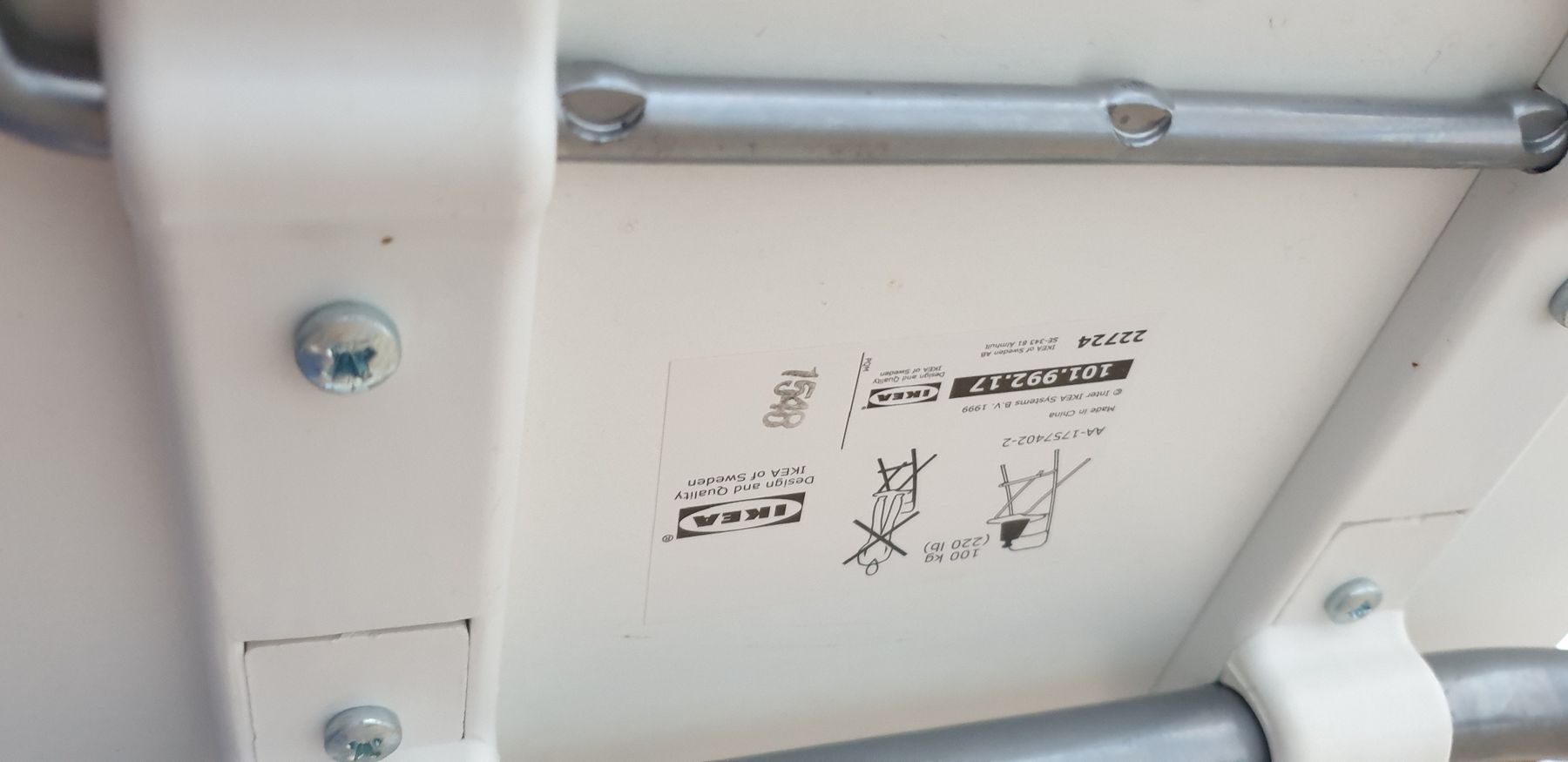 Ikea Set di tavolo e panche: Table haute IKEA Björkudden avec 2x chaises IKEA blanche – Usato da Saxonne (Ayent) venduto da SnowRoof 5