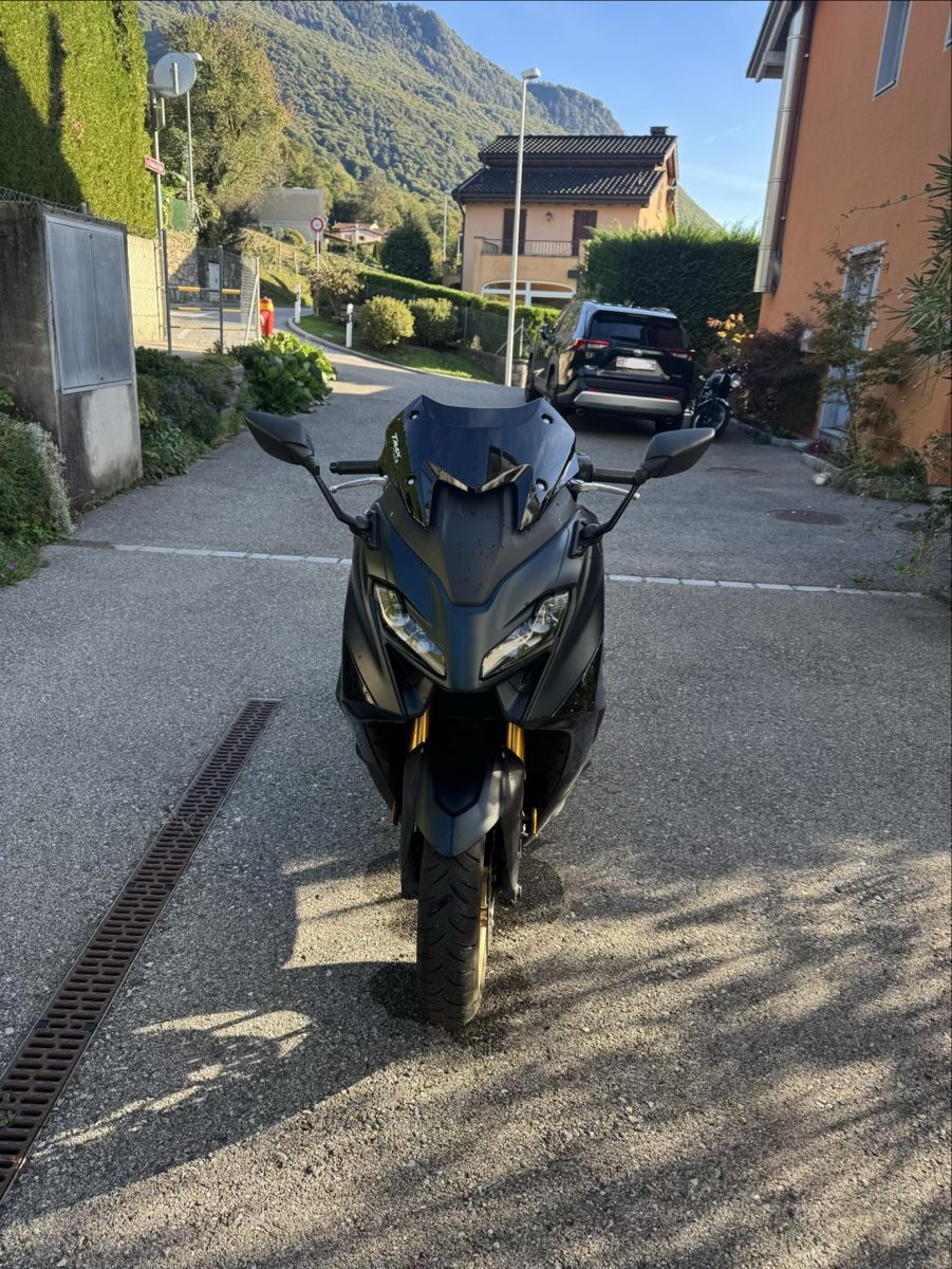 Yamaha Scooter: Tmax 560 tech max 2023 – Usato da Villa Luganese venduto da eli.ren 6
