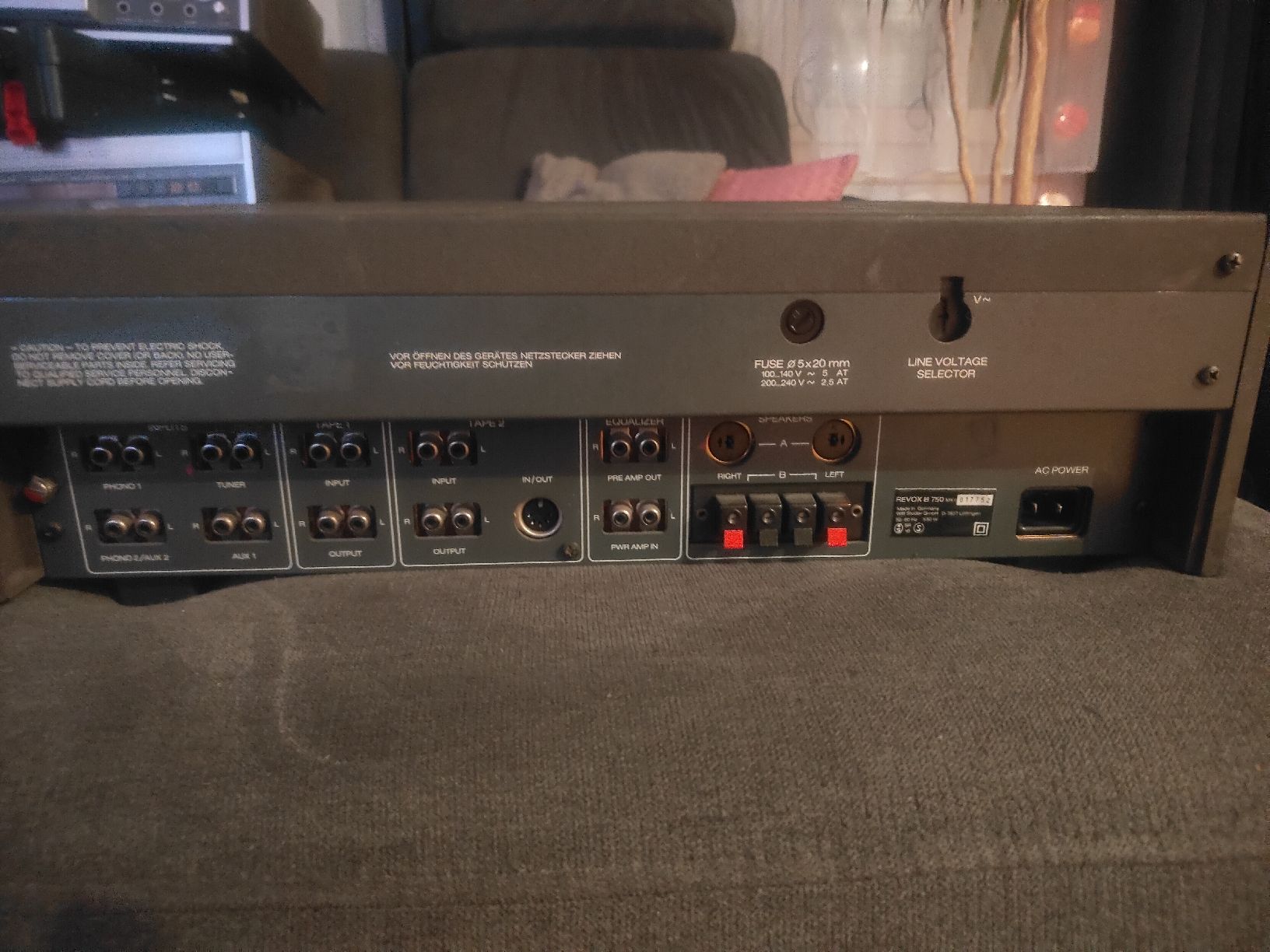 Revox Amplificatori: B 750 MK II Integrierter Stereo-Verstärker – Usato da Hägendorf venduto da Yahuhu01 4