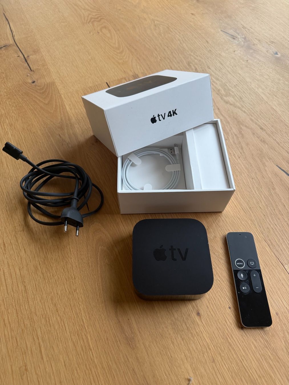 Apple TV 4K - 32 GB (Gebraucht) in Oetwil a.d. Limmat für CHF 1 – mit ...
