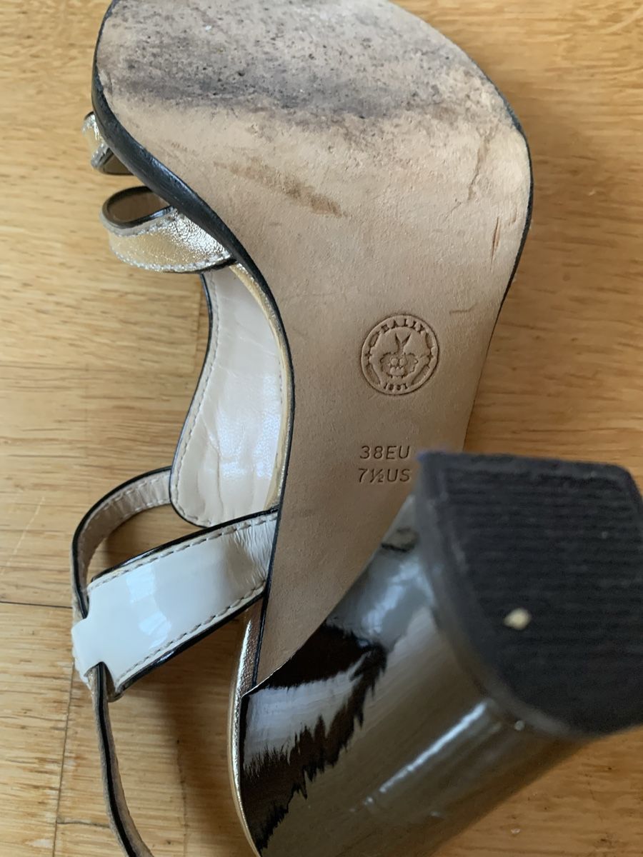 Bally Scarpe da donna: Bally Sandalen Leder Weiss Gold Gr 38  – Nuovo (secondo la descrizione) da Sempach venduto da katzaana3 2
