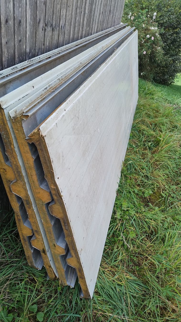 Sonstige Baumaterialien: Sandwichpanele, Wellblech, Dach – Gebraucht aus Ruppoldsried von sil_6c8w 1