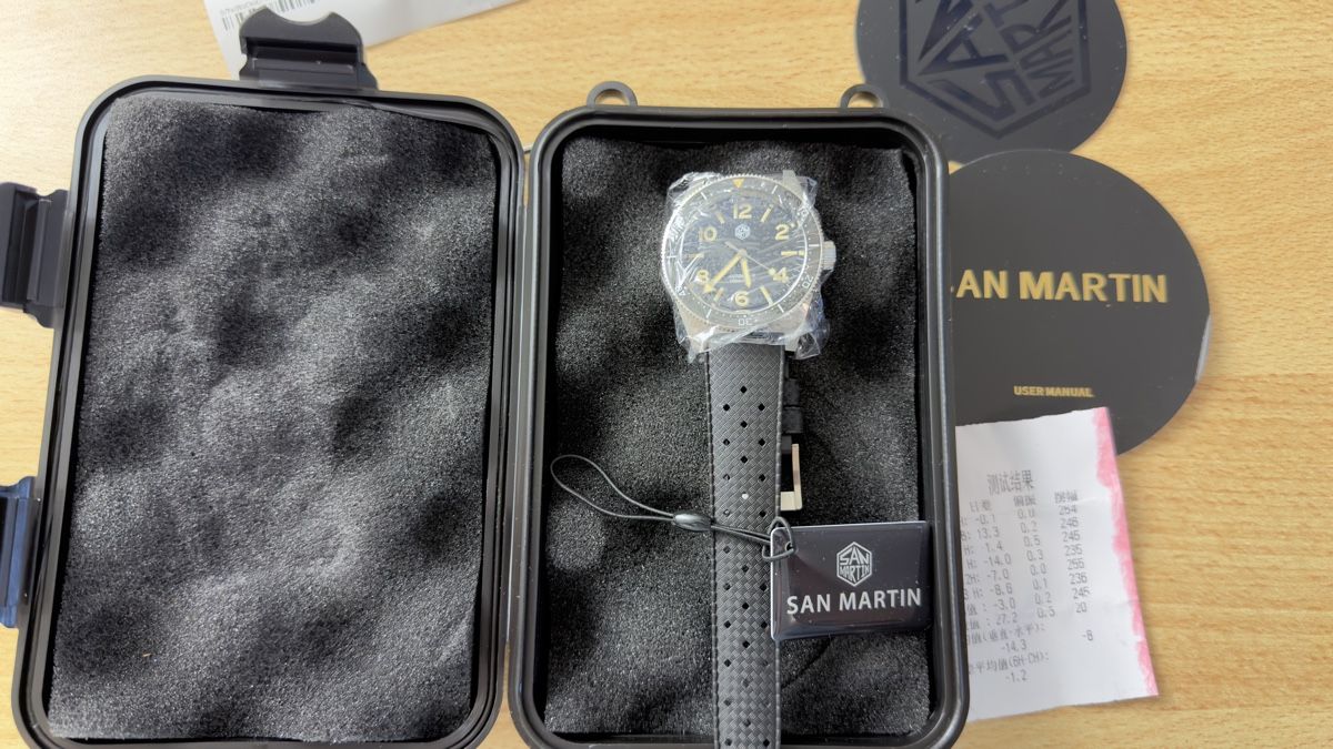 Uhren: Montre san	Martin – Neu und originalverpackt aus Fey von trips.68 1
