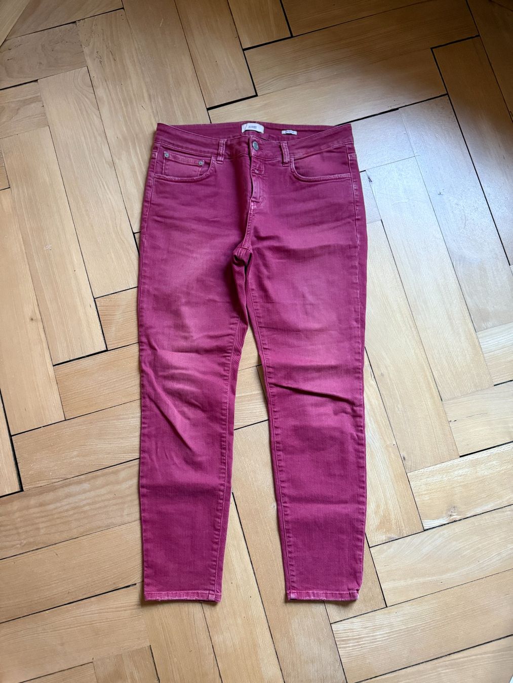Closed Jeans: CLOSED - Jeans beerenfarben 31 – Usato da Zürich venduto da Diazaio
