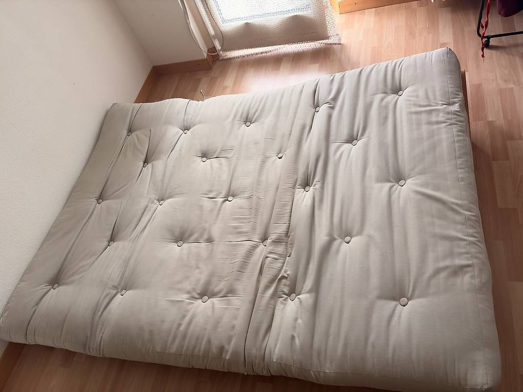 Divani: Schlafsofa mit Holzgestell  Beige – Usato da Emmen venduto da por_2x8v 4