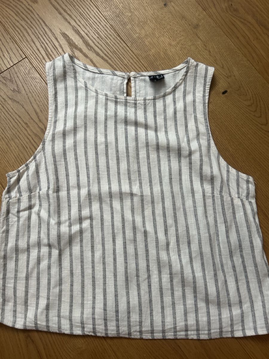 Vero Moda Top: Top Vero Moda Gr.S – Usato da Fraubrunnen venduto da alne777