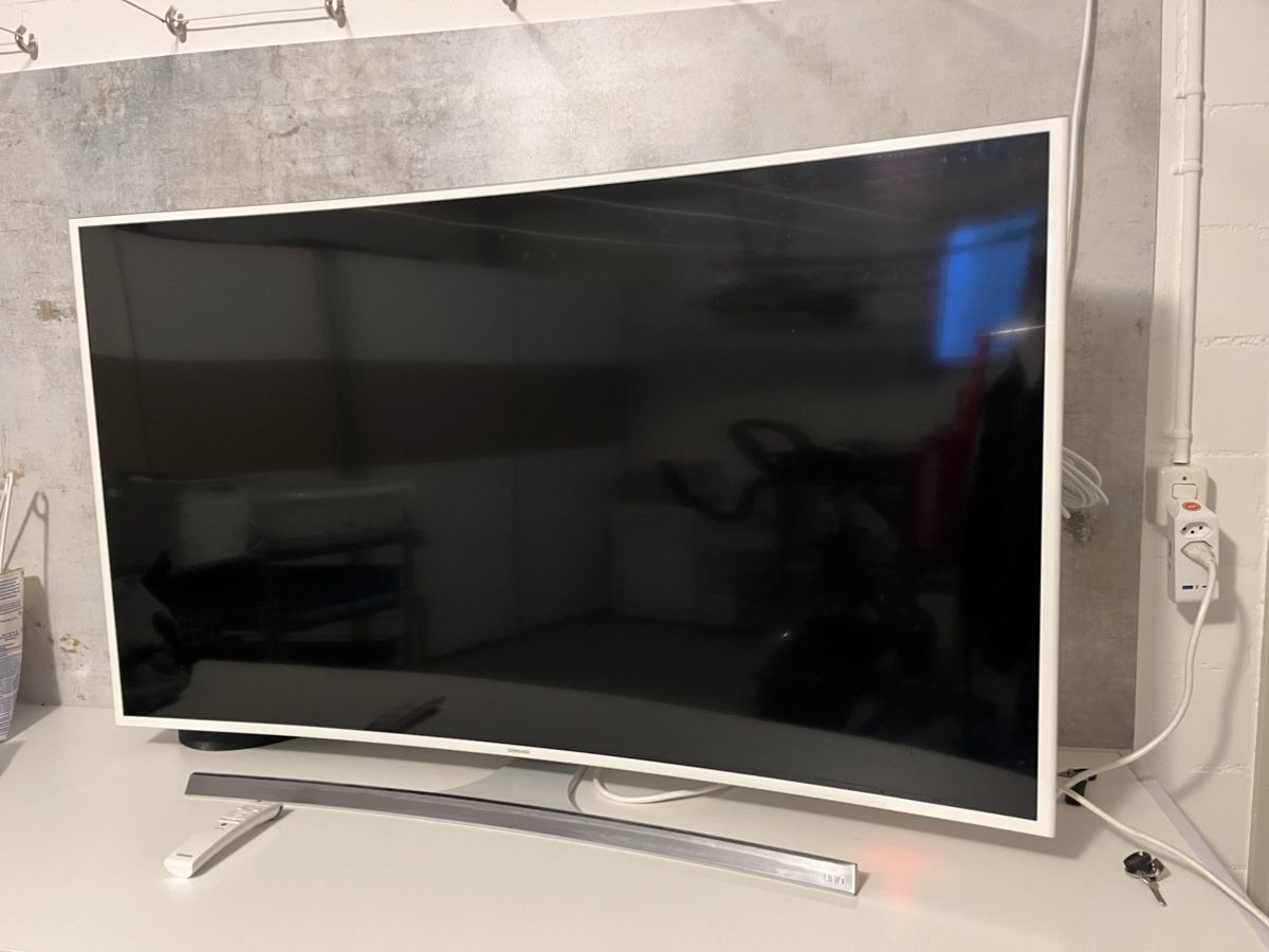 Televisori: Samsung Curve TV – Usato da Wermatswil venduto da -secondchance- 1