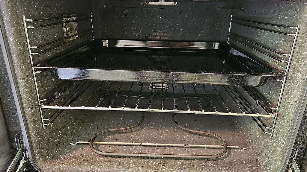 V-Zug Cucine complete: Einbauküche mit V-Zug Geräten – Usato da Oberengstringen venduto da peh_y7rj 4