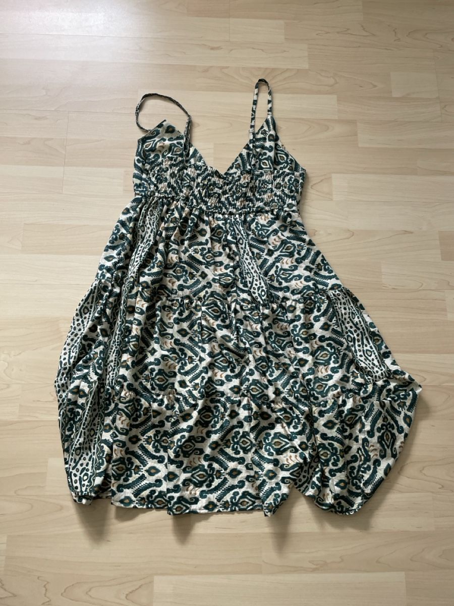 Kleider: Sommerkleid mit Muster  – Gebraucht aus Wil Sg von mil_r9gx 2