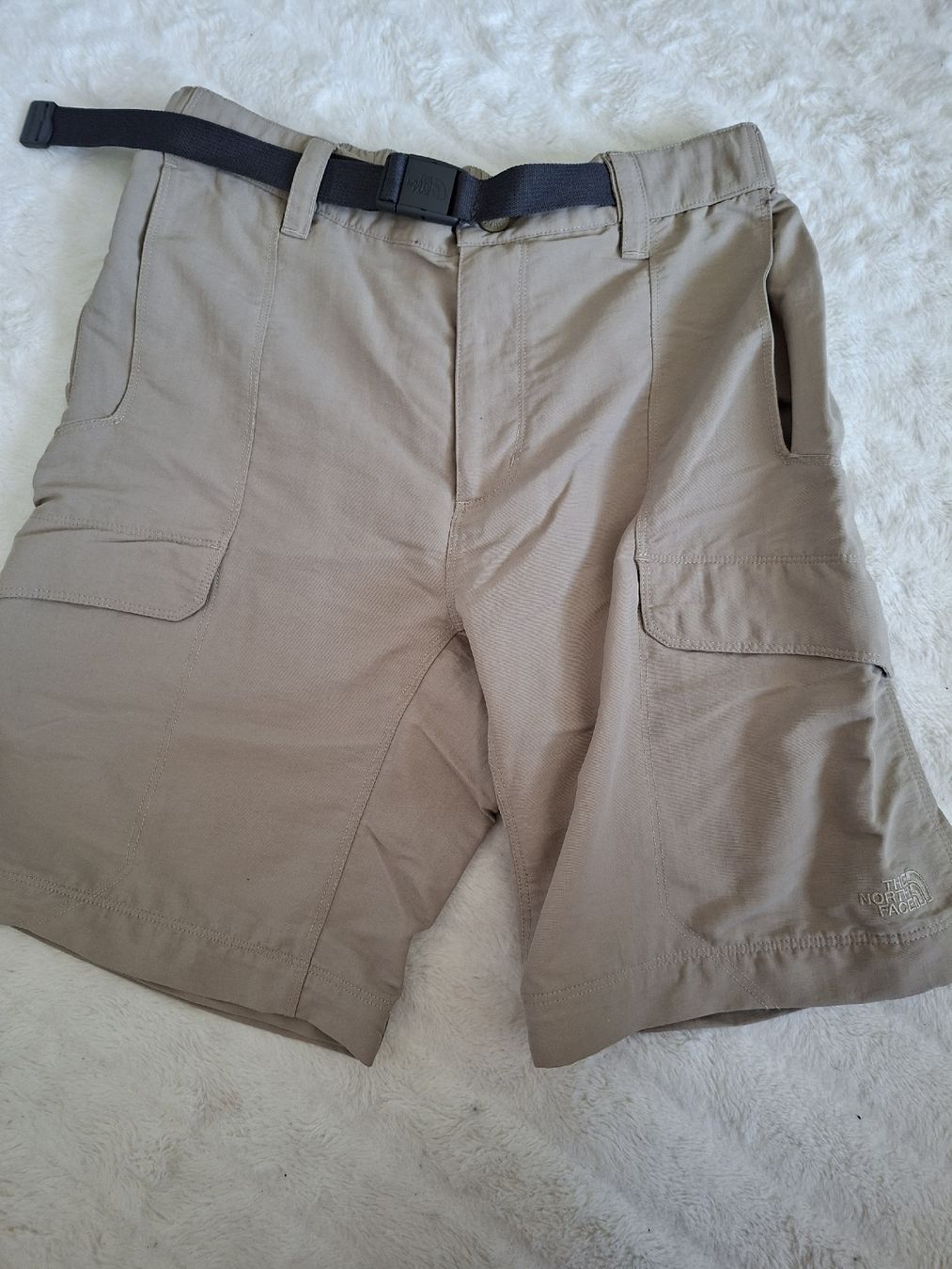 North Face Pantaloni: Pantalon transformable The North Face, Taille S, Beige  – Usato da Renens VD venduto da ser_j2fn 1