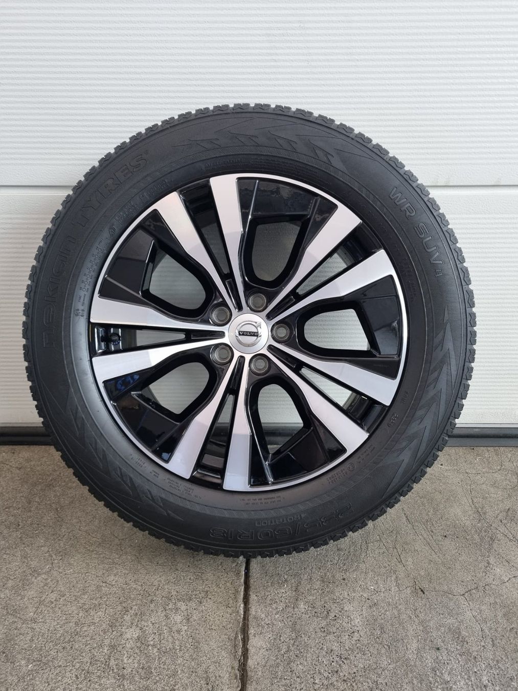 Volvo Pneumatici & Ruote complete: Volvo XC60 Winterräder – Usato da Kirchdorf AG venduto da Cartastic_AG 3
