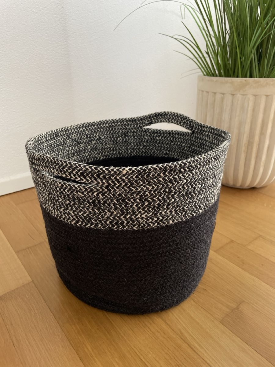 Micasa Altro per la casa: Aufbewarungskorb schwarz/grau 30cm Druchmesser – Nuovo (secondo la descrizione) da Diepoldsau venduto da bellepastell