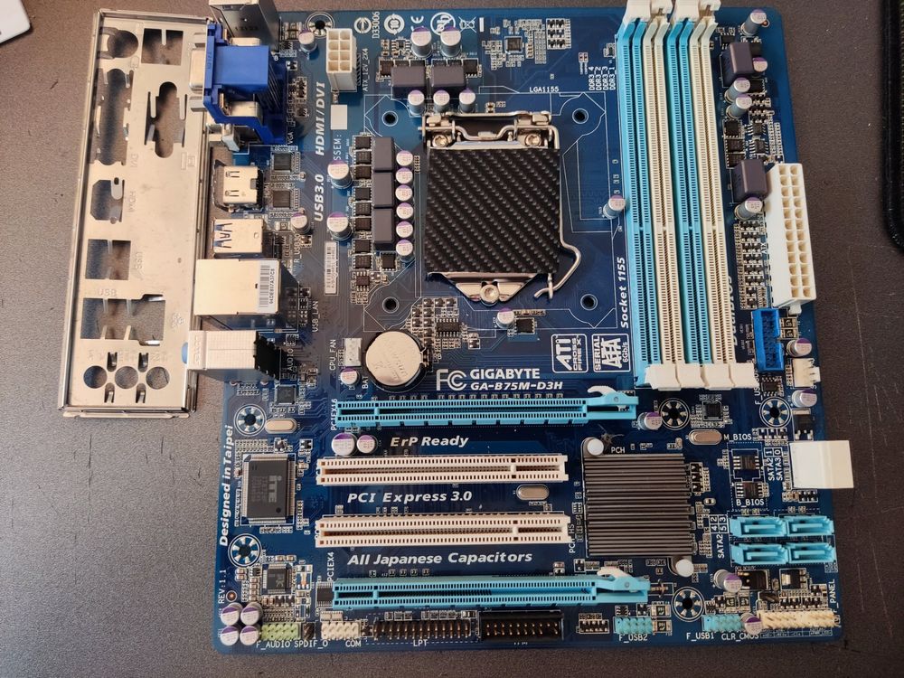 Gigabyte GAB75MD3H Rev. 1.0 Intel B75 LGA 1155 mATX Kaufen auf Ricardo