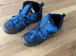 NEUE Wanderschuhe wasserdicht Gr. 36