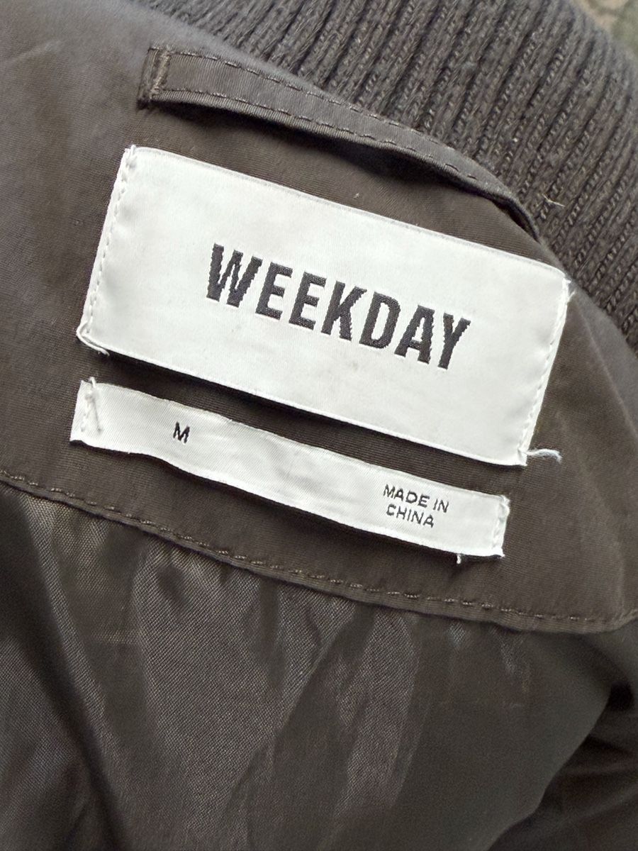 Weekday Giacche: Weekday Bomber Jacke – Usato da Bachenbülach venduto da cec_8j5s 1