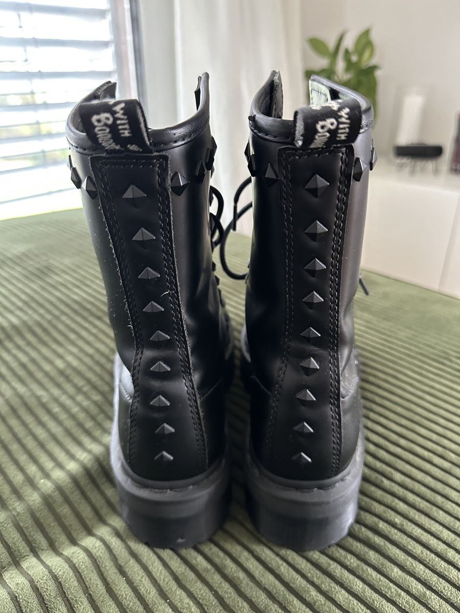 Dr. Martens Scarpe da donna: dr. martens 1490 stud (37) – Usato da Freidorf TG venduto da driftingforthrifting 1
