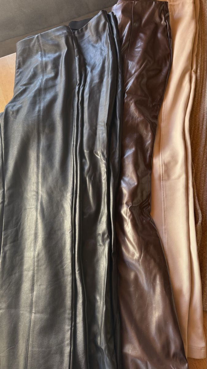 Lotti di vestiti: Damen Kleiderpaket Hosen Grösse S – Usato da Dardin venduto da l.a.d.i.n.a 2