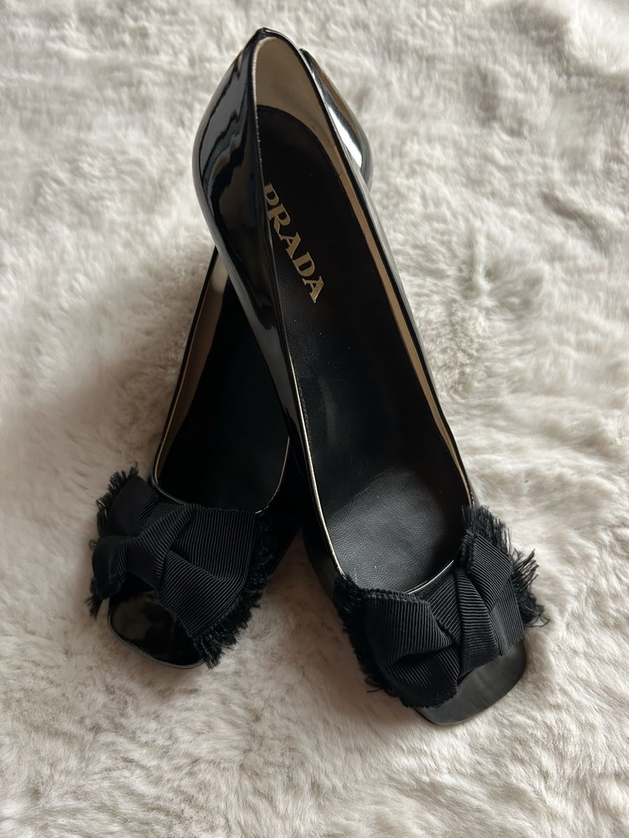 Prada Scarpe da donna: Prada Pumps Lackleder schwarz Gr. 36 – Nuovo (secondo la descrizione) da Aeschi b. Spiez venduto da davidS744