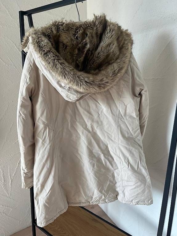 Cappotti: Damen Parka  – Usato da Jona venduto da Joshua_Pat 2