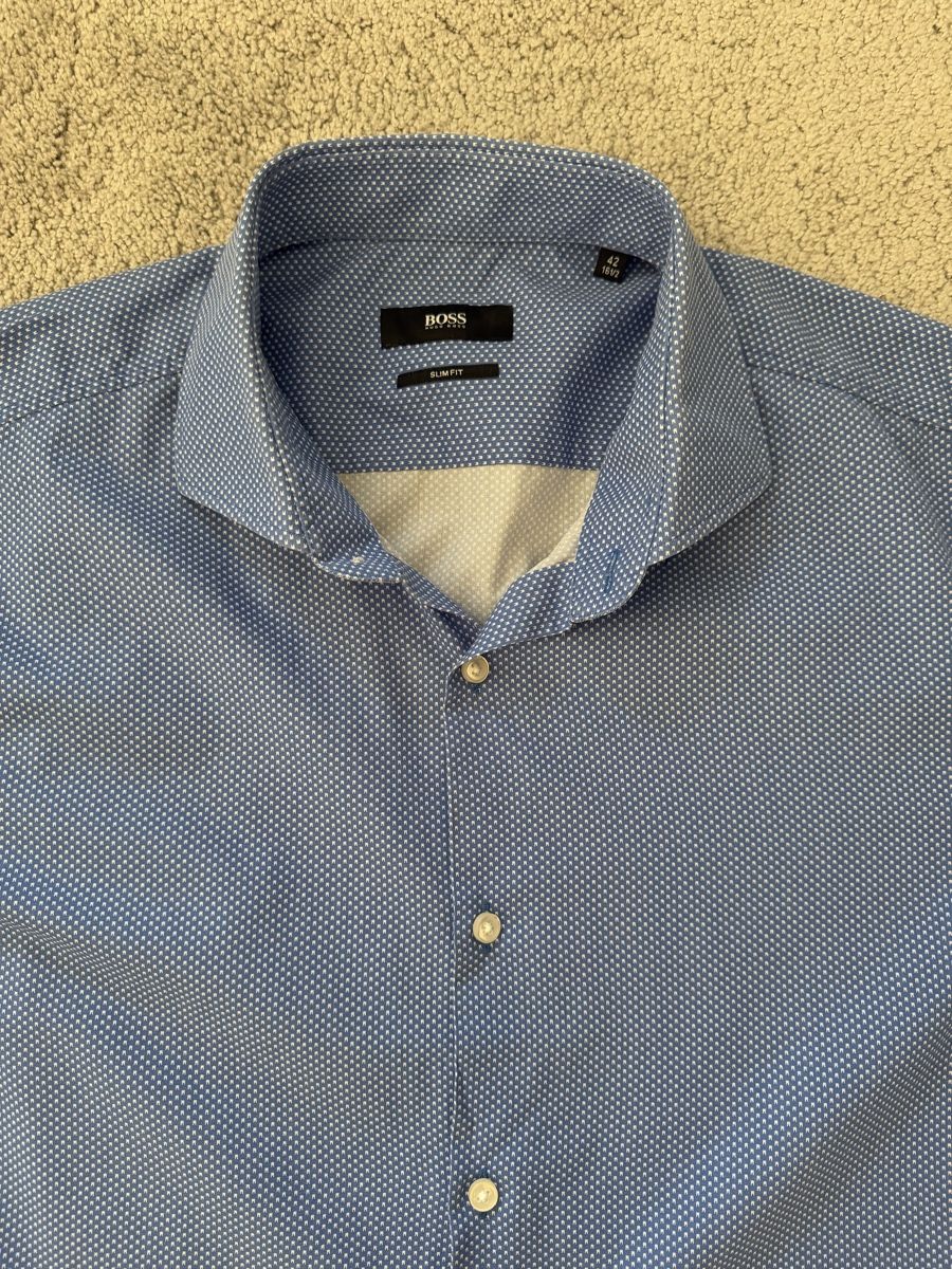 Hugo Boss Hemden: Hugo Boss Light Shirt - Size 42/16.5" – Gebraucht aus Zug von pav_q5f7 1