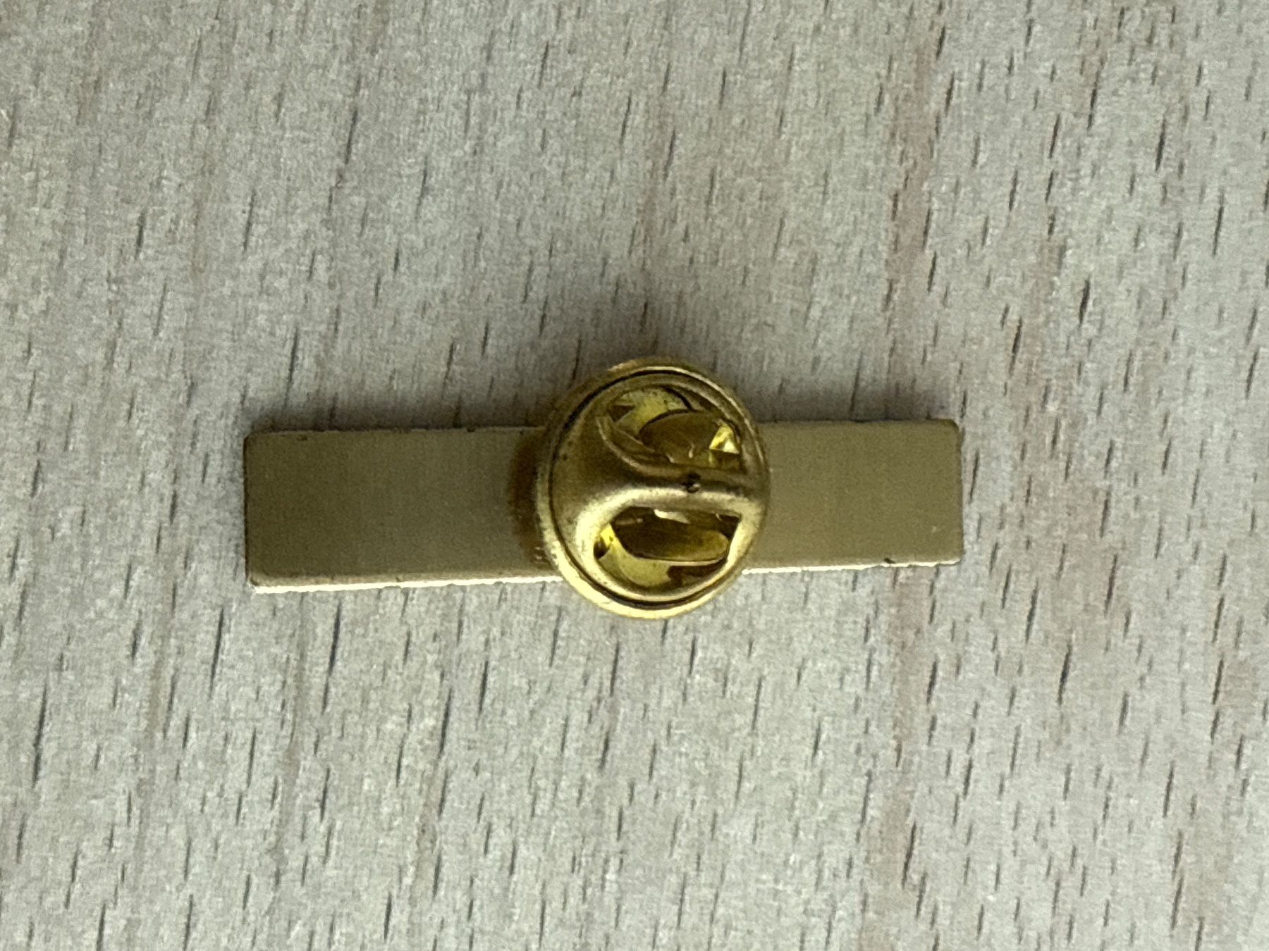 Placchette & Badge: Pin "eier maa" – Usato da Glattbrugg venduto da Schweigmatt 1