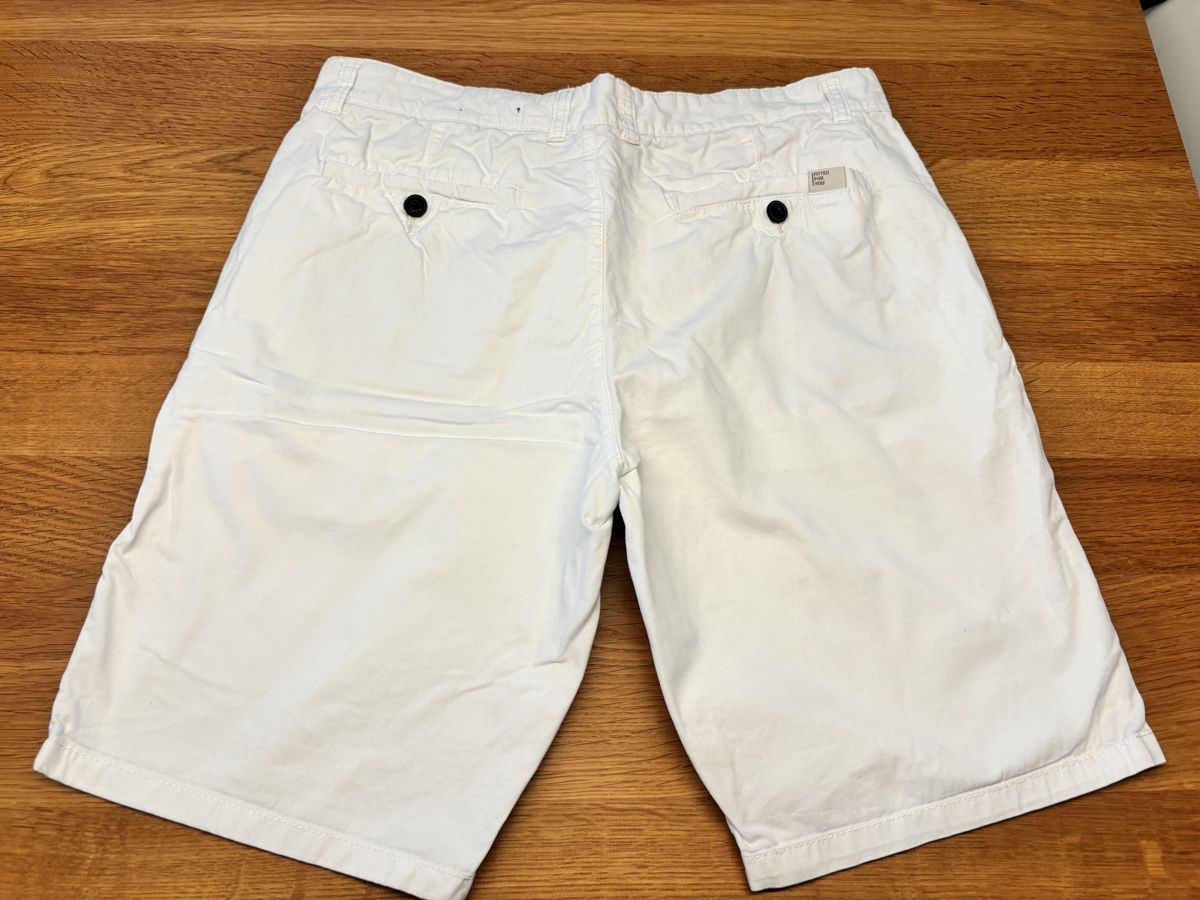 Pantaloni: Bermudas weiss – Usato da Muhen venduto da Claudi1985 1