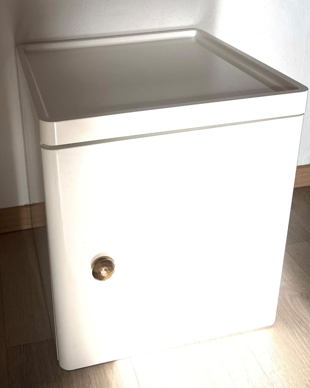 Comodini: 2 schöne Nachttische – Usato da Dietikon venduto da ami_ri28